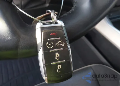 2019 Ram 1500 Laramie 4X4 5'7 Box from USA, damaged, VIN 1C6SRFJT4KN637738